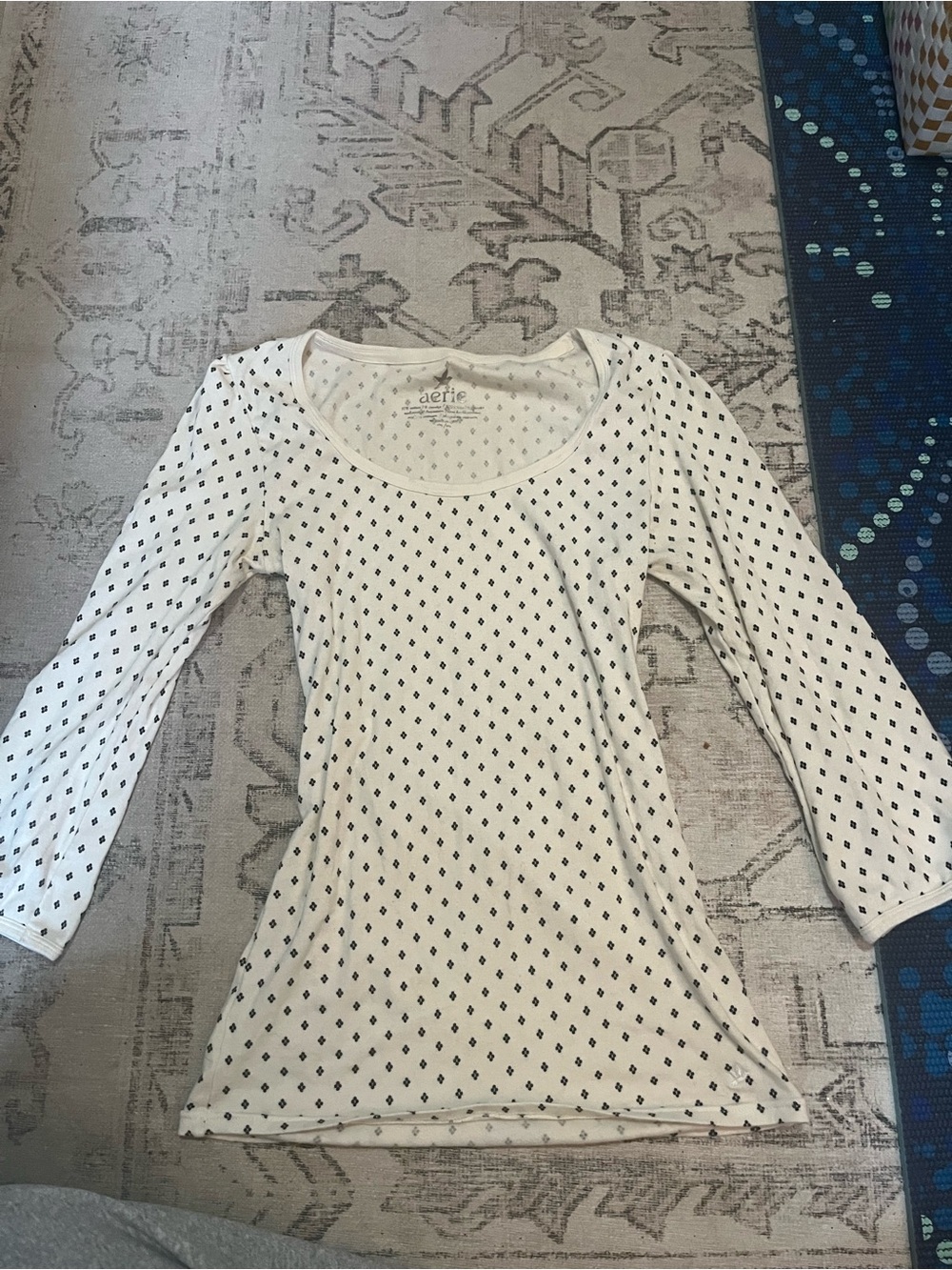 aerie White 3/4 Sleeve Scoop Neck